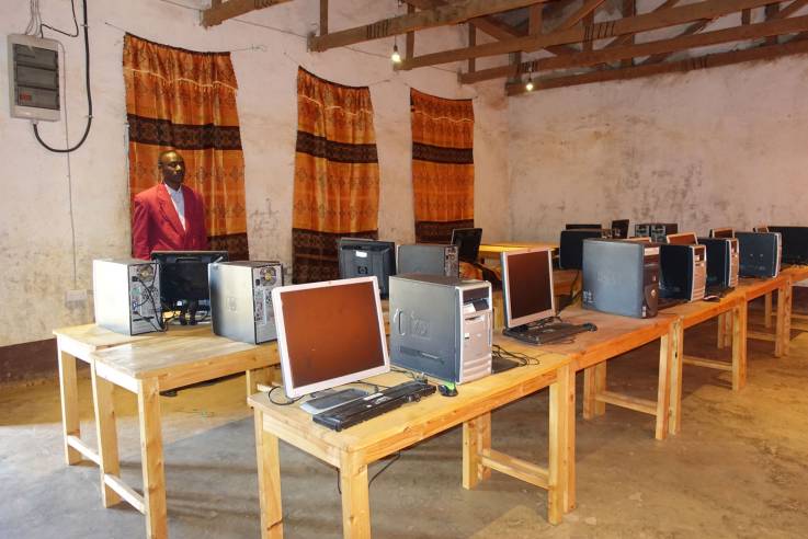 Computer-Raum in der Grundschule von Ibaba