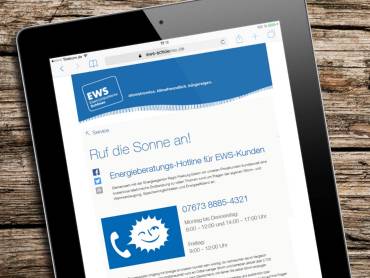 iPad mit Energieberatungs-Hotline-Seite der EWS