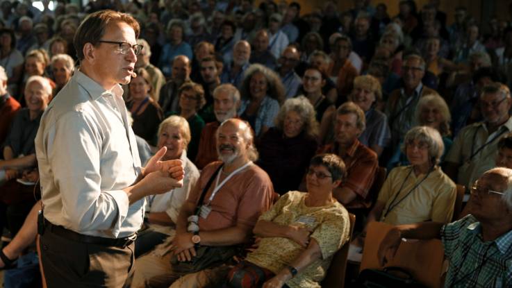 Jörg Probst steht auf Tuchfühlung mit dem Publikum