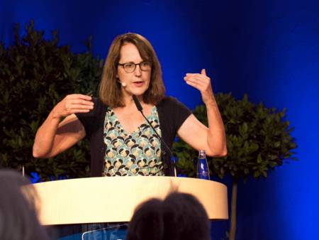 Heffa Schücking, Gründerin von urgewald e. V. beim Stromseminar 2017